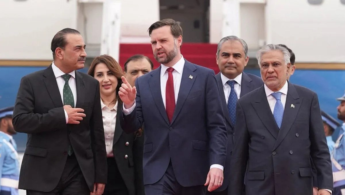 Selat Hormuz Jadi Fokus Utama, Negosiasi AS-Iran Jalan di Tempat