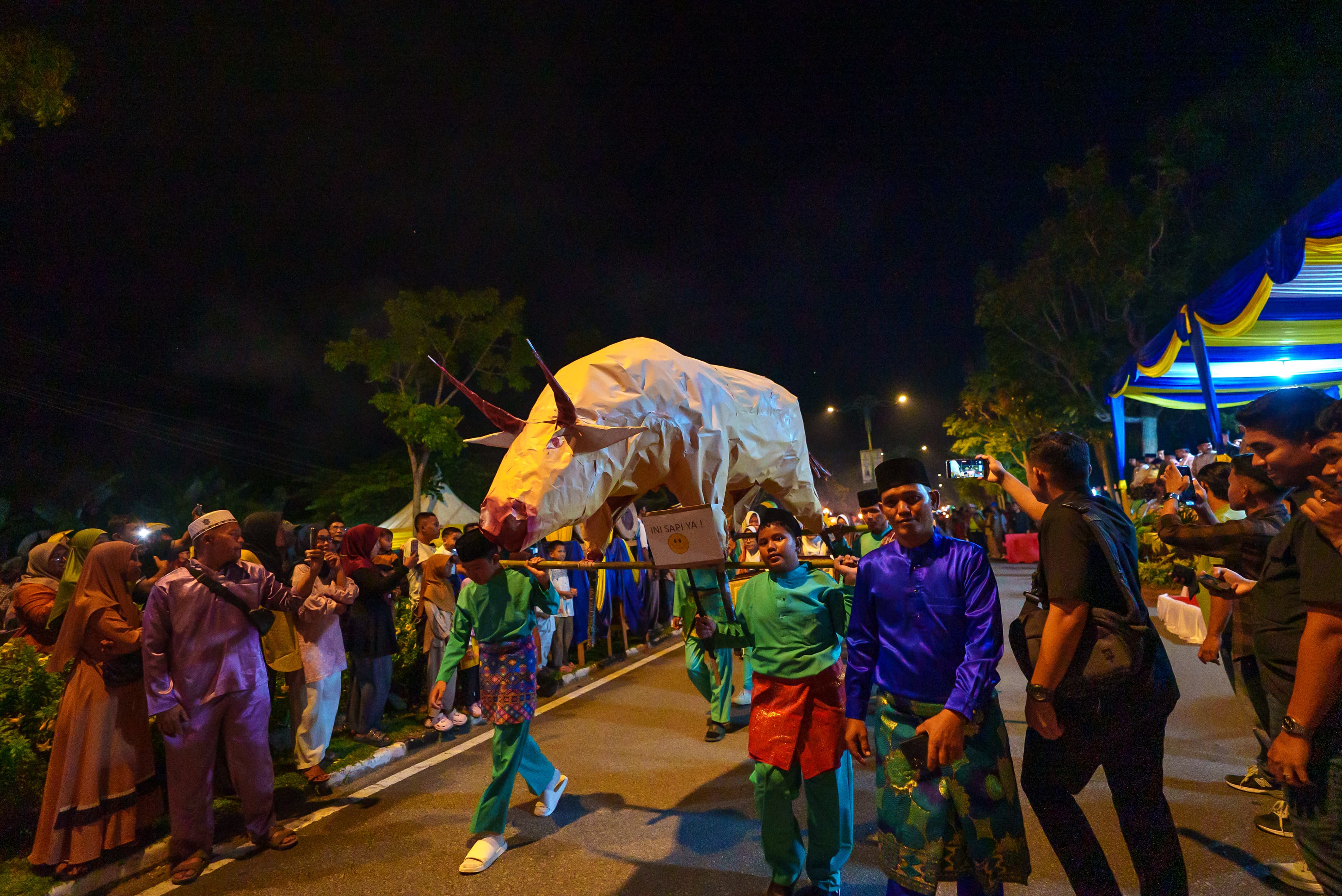 Ribuan Warga Padati Kota Siak, Pawai Takbir Iduladha 1447 H Gema Syiar Islam