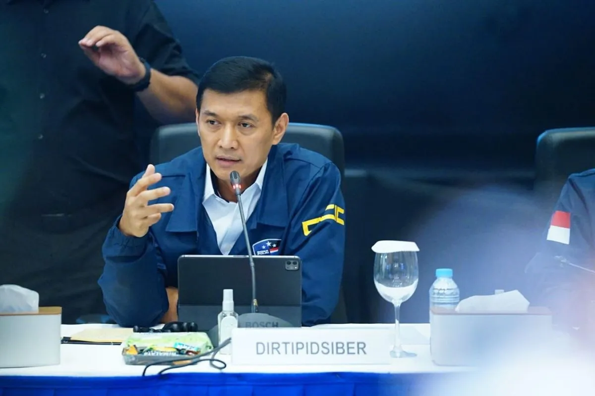 Terlibat 23 Kasus Penipuan Online Jaringan Kamboja, Buronan Red Notice Ditangkap di Soetta