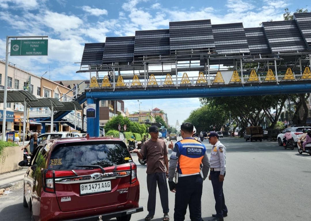 Dishub Pekanbaru Patroli Tiap 2 Jam untuk Tertibkan Pak Ogah di Titik U-Turn