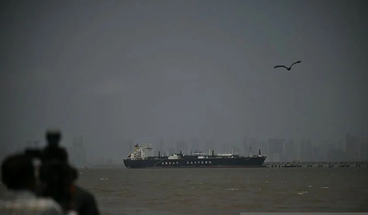 Buntut Serangan AS-Israel, Iran Wajibkan Izin Email untuk Kapal Lewat Selat Hormuz