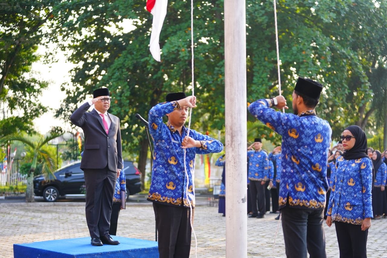 Semarak HUT ke-81 RI di Diskominfotik Riau: Dari Penghargaan Satyalancana hingga Lomba Antarbidang yang Meriah