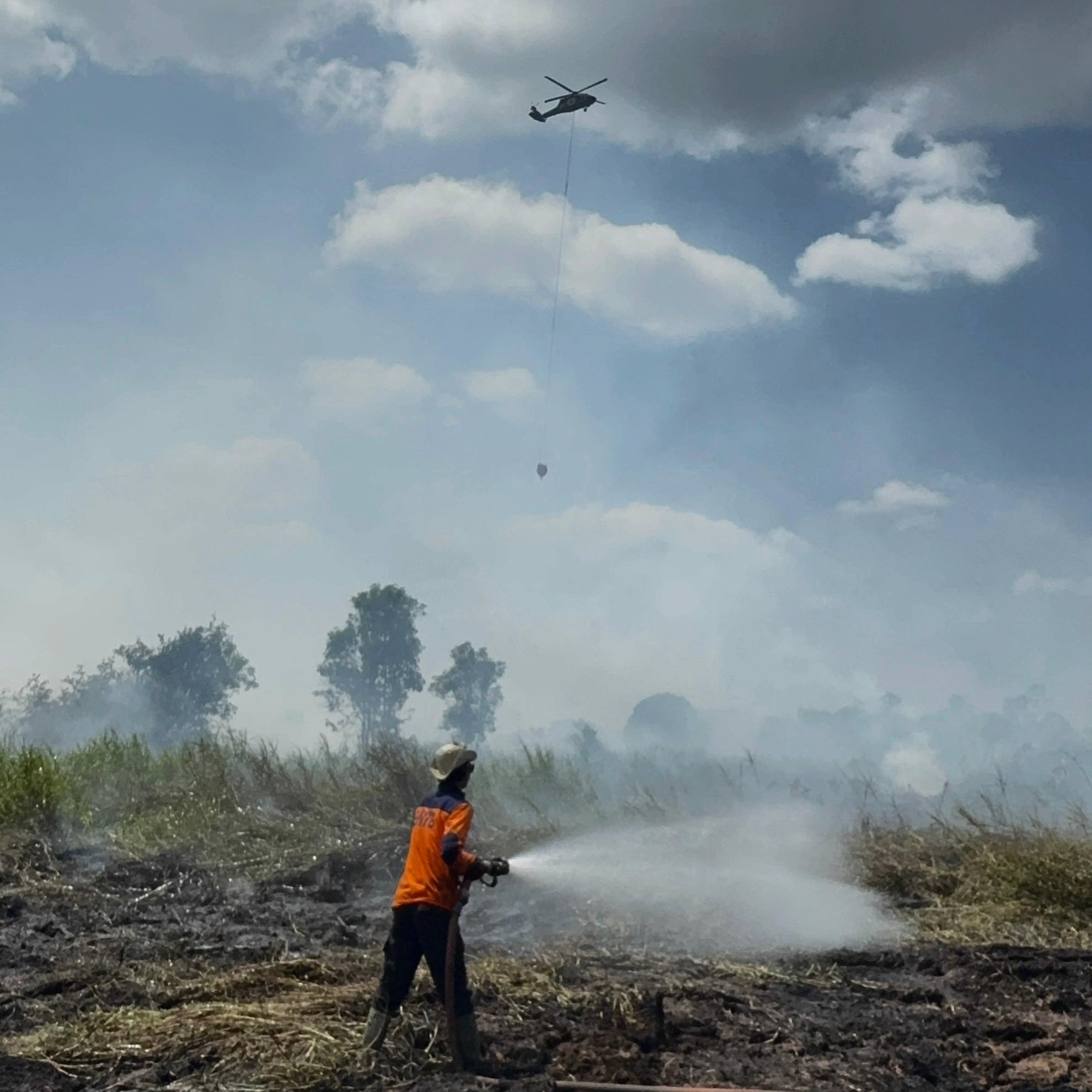 Lonjakan Titik Panas Karhutla di Riau, Forkopimda Turun Tangan Gelar Patroli Udara