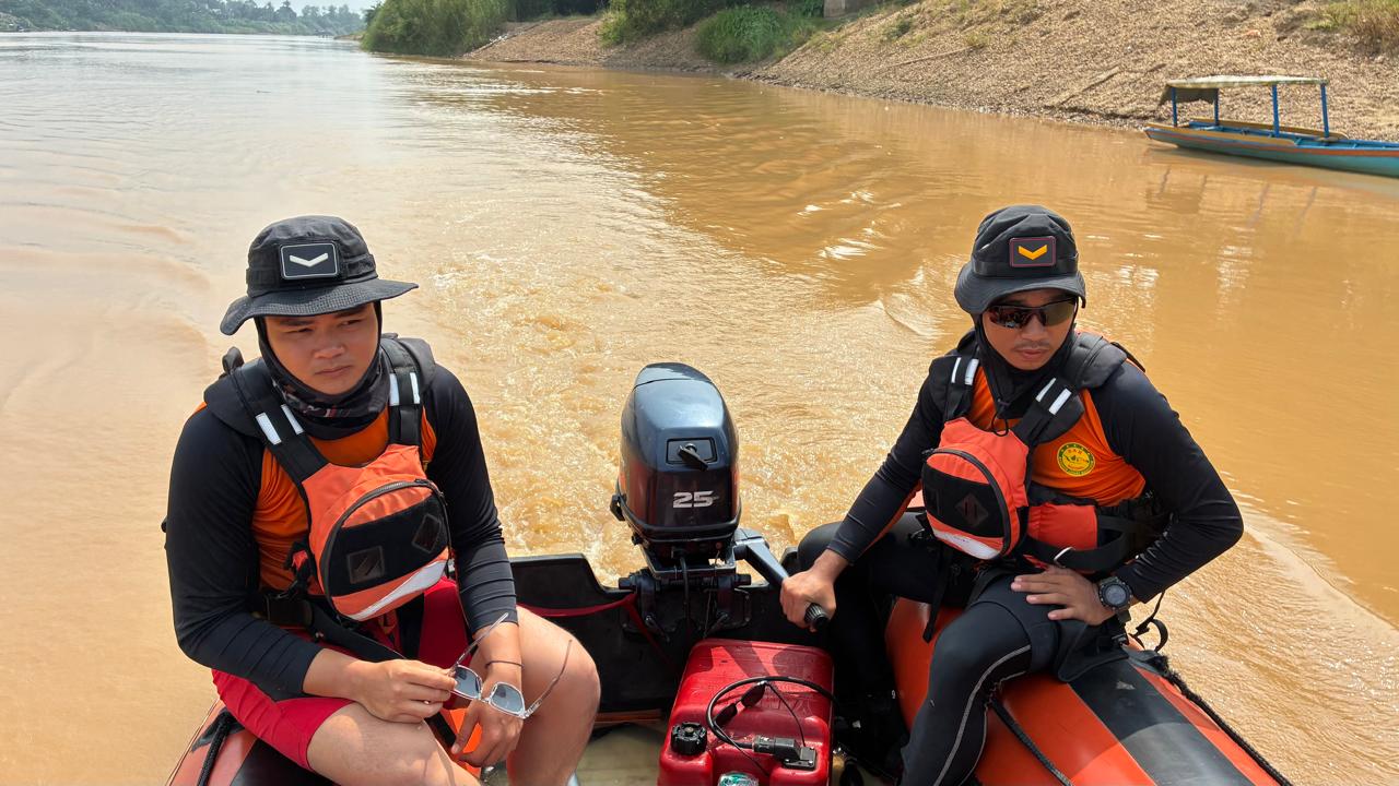 Hari Kedua Pencarian, Tim SAR Gabungan Sisir Sungai Kuantan Cari Remaja Tenggelam
